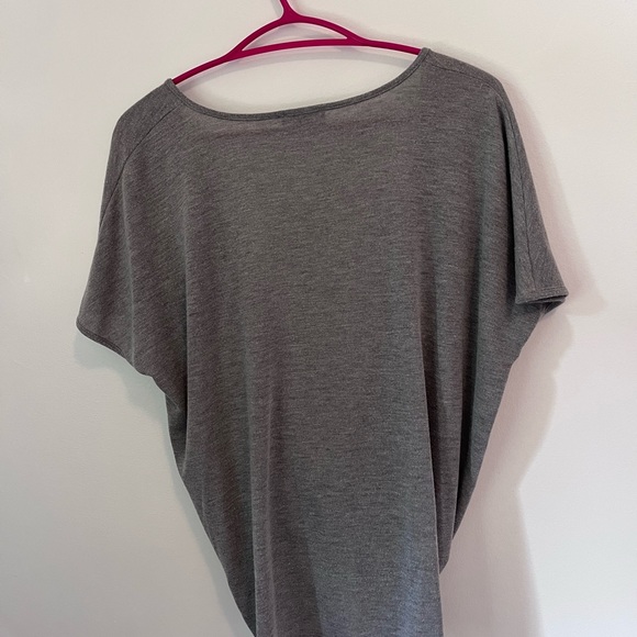 Grey cross top 3 for 30$ - Picture 3 of 3